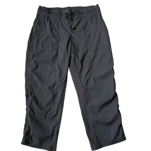 Lululemon crop Dance Pants athleisure gorpcore size 14
Black